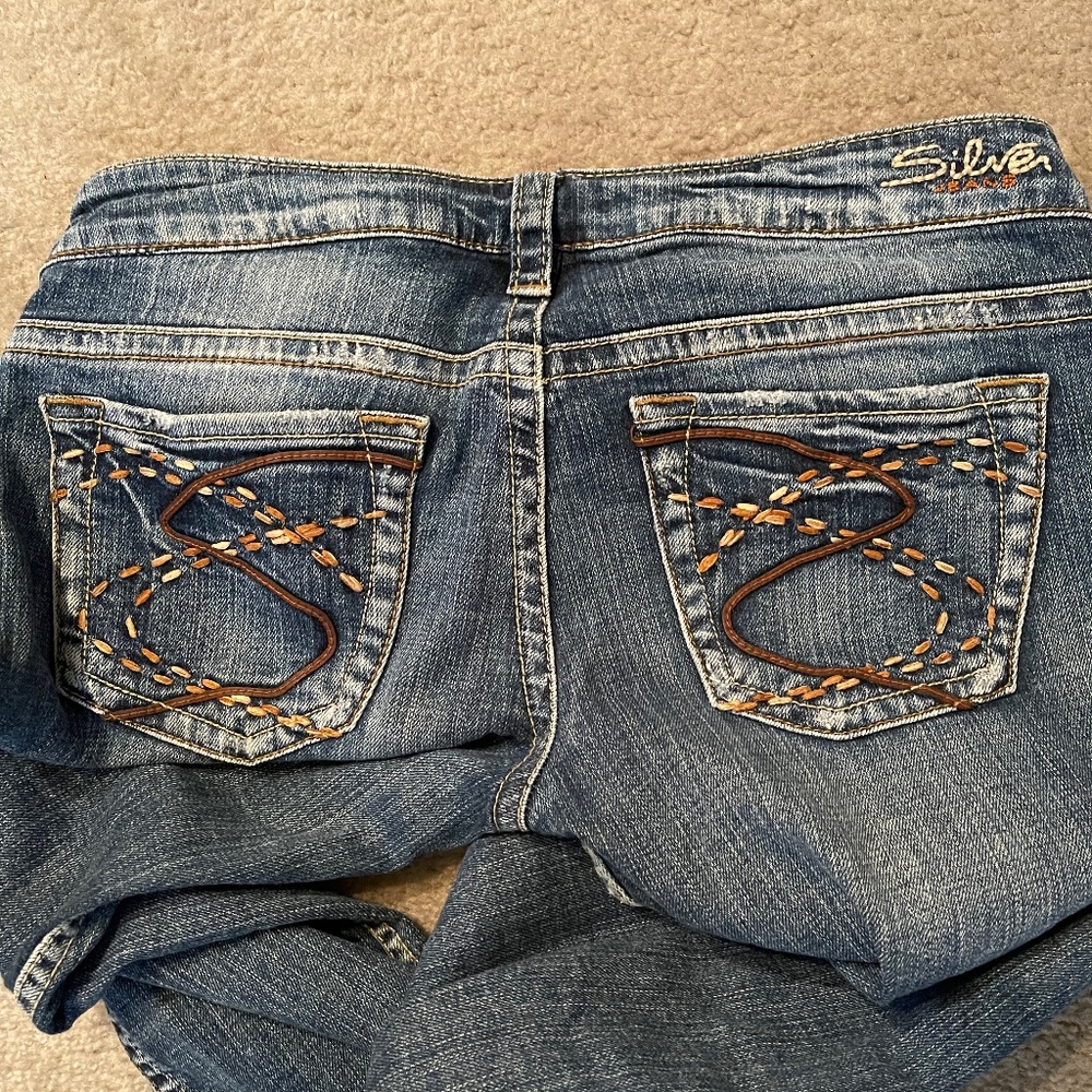 SILVER JEANS Brand “Frances” Capri Size 28